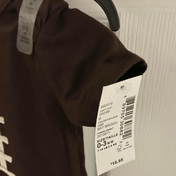 NWT Unisex Football + Baseball Themed Onesies - Picture 4 of 4
